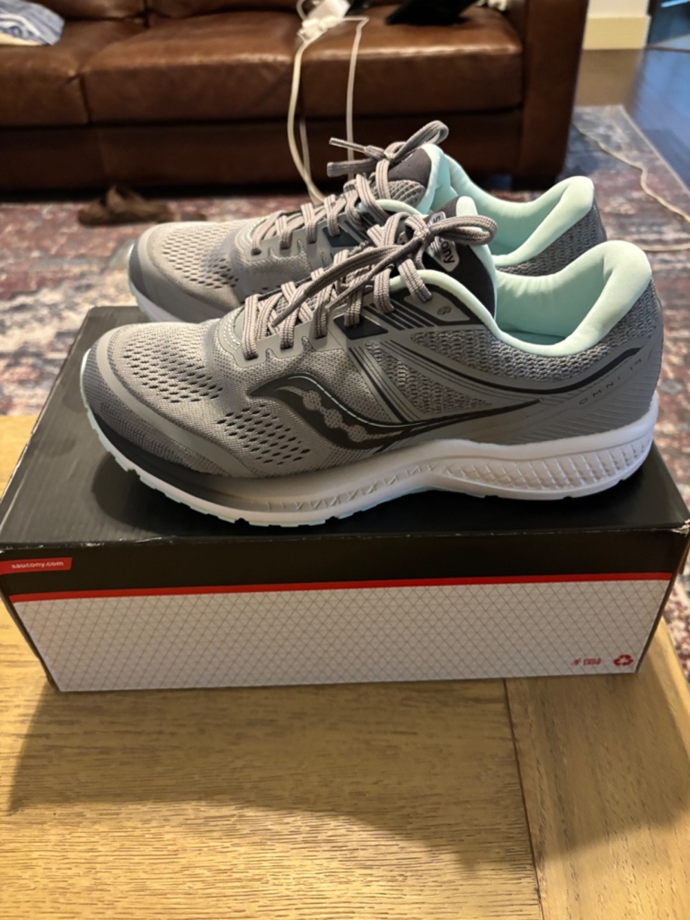 Women shoes size 10 Wide - Picture 2 of 4